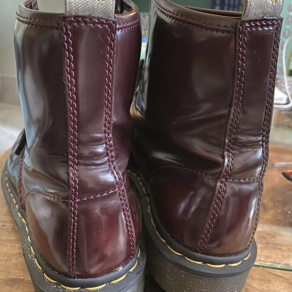 Dr Martens Genuine Air Wair Vegan Leather Boots size 40/AU9 - Picture 4 of 7